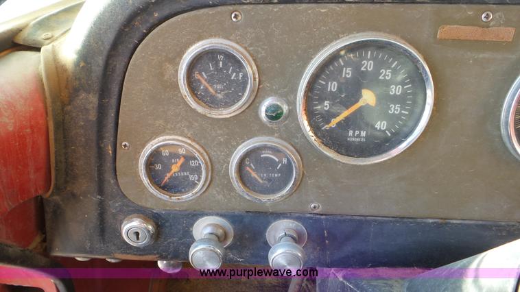 image for item K6960 1972 International Loadstar 1800 dump truck