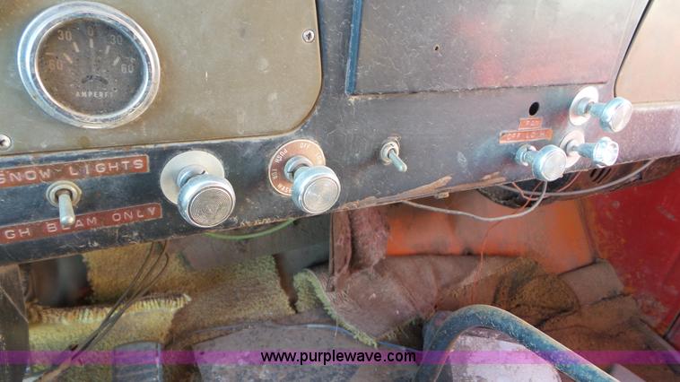 image for item K6960 1972 International Loadstar 1800 dump truck