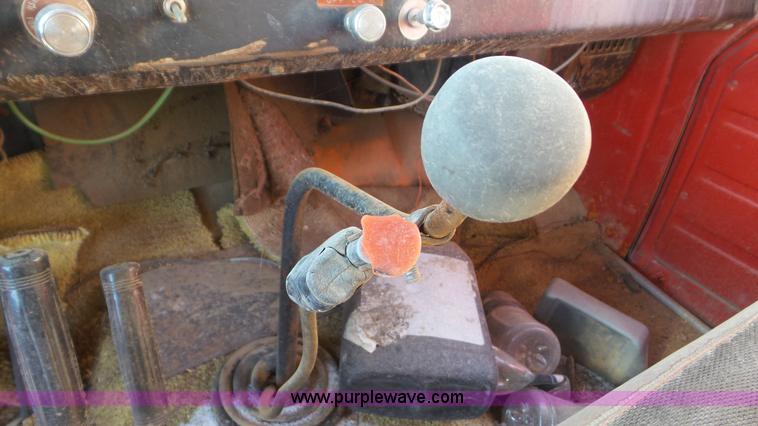 image for item K6960 1972 International Loadstar 1800 dump truck