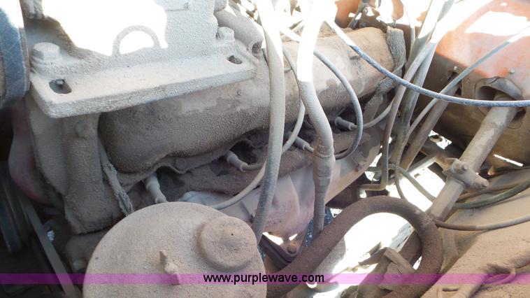 image for item K6960 1972 International Loadstar 1800 dump truck