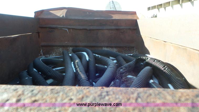 image for item K6960 1972 International Loadstar 1800 dump truck