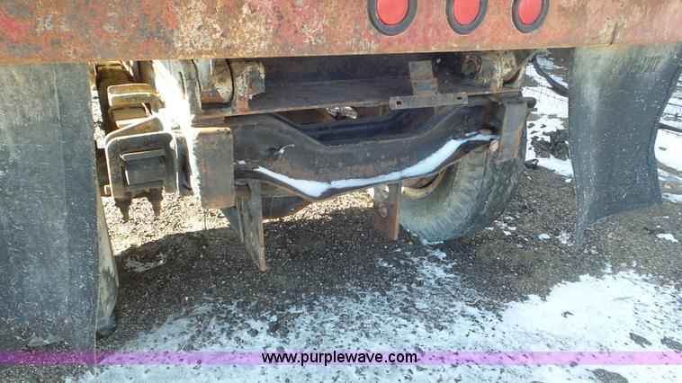 image for item K6960 1972 International Loadstar 1800 dump truck