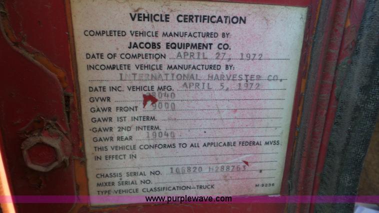 image for item K6960 1972 International Loadstar 1800 dump truck