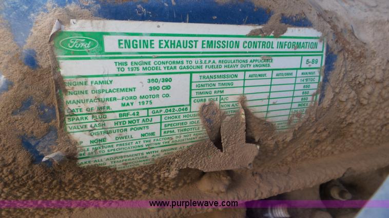 image for item K6961 1972 Ford N605 dump truck