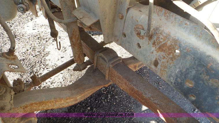 image for item K6961 1972 Ford N605 dump truck