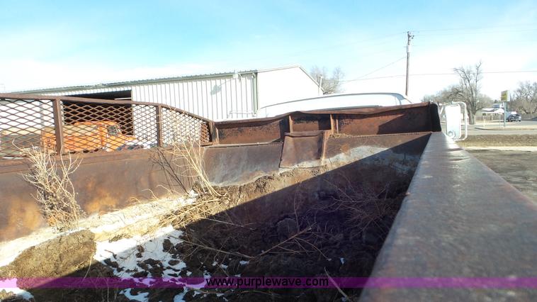 image for item K6961 1972 Ford N605 dump truck