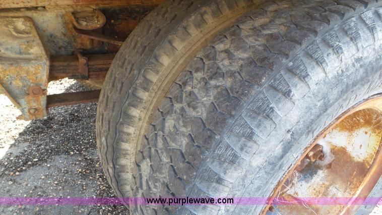 image for item K6961 1972 Ford N605 dump truck