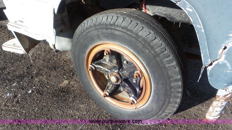 image for item K6961 1972 Ford N605 dump truck