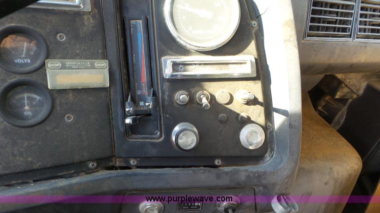 image for item K6962 1990 Ford LN8000 refuse truck