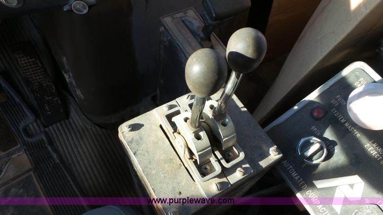 image for item K6962 1990 Ford LN8000 refuse truck