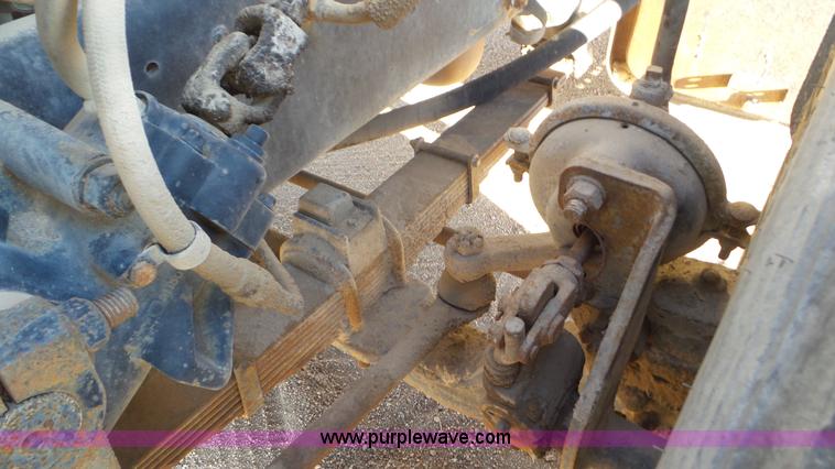 image for item K6962 1990 Ford LN8000 refuse truck