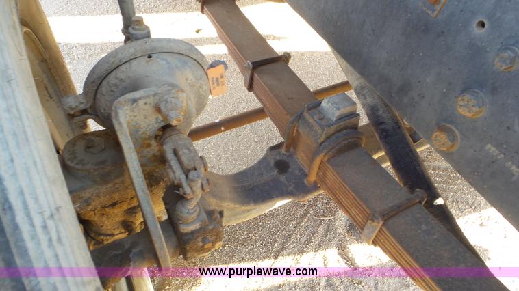 image for item K6962 1990 Ford LN8000 refuse truck