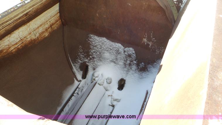 image for item K6962 1990 Ford LN8000 refuse truck