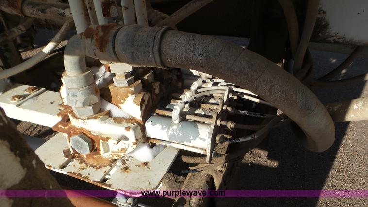 image for item K6962 1990 Ford LN8000 refuse truck