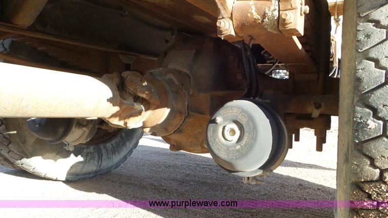 image for item K6962 1990 Ford LN8000 refuse truck