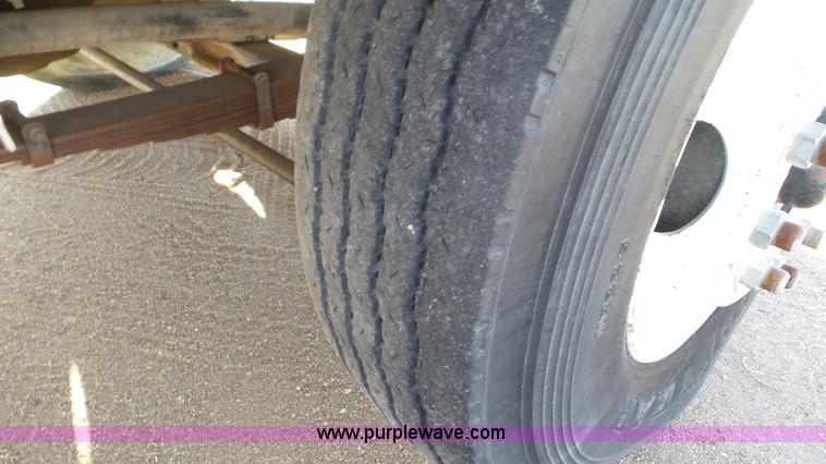 image for item K6962 1990 Ford LN8000 refuse truck