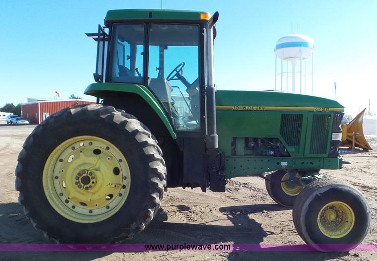 image for item K6966 1995 John Deere 7700 tractor