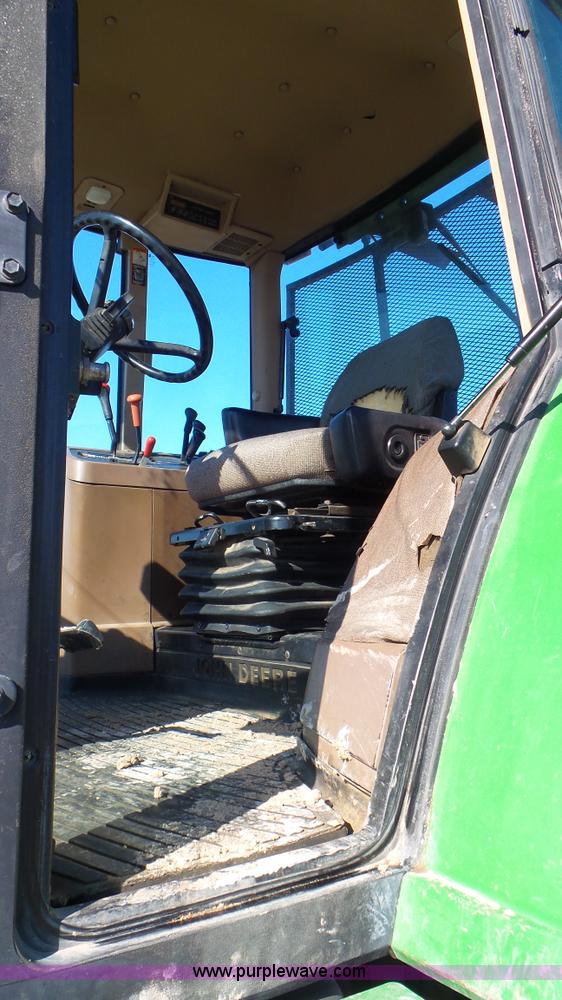 image for item K6966 1995 John Deere 7700 tractor