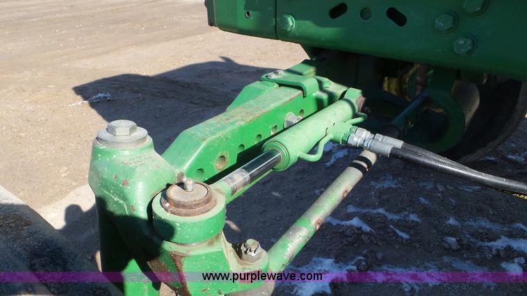 image for item K6966 1995 John Deere 7700 tractor