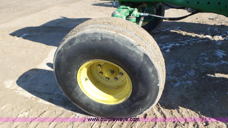 image for item K6966 1995 John Deere 7700 tractor