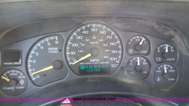 image for item K6969 2000 Chevrolet Silverado 2500 pickup truck