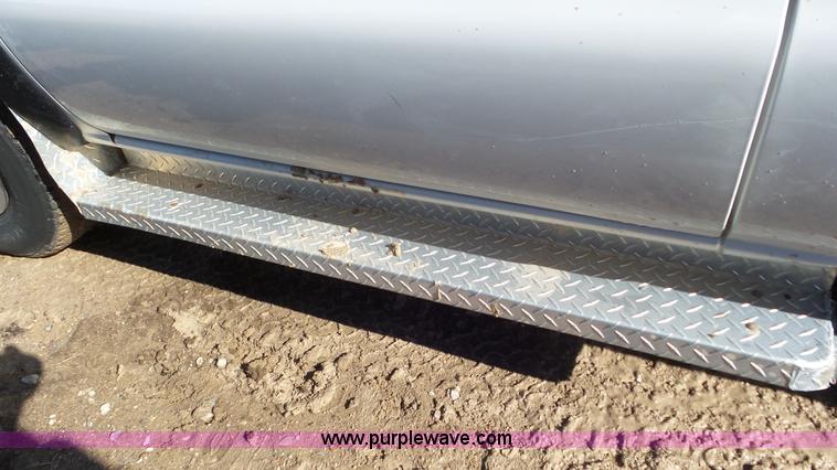 image for item K6969 2000 Chevrolet Silverado 2500 pickup truck