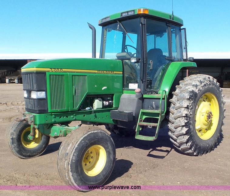 image for item K6970 1995 John Deere 7700 tractor
