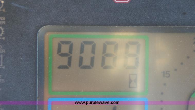 image for item K6970 1995 John Deere 7700 tractor