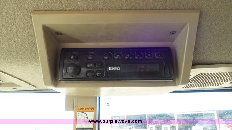 image for item K6970 1995 John Deere 7700 tractor