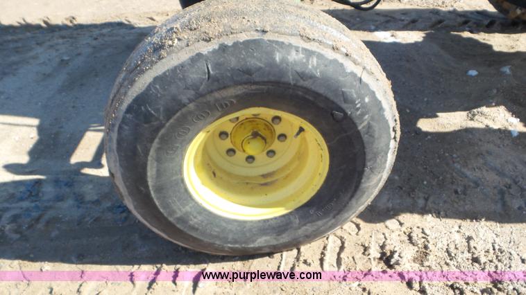 image for item K6970 1995 John Deere 7700 tractor