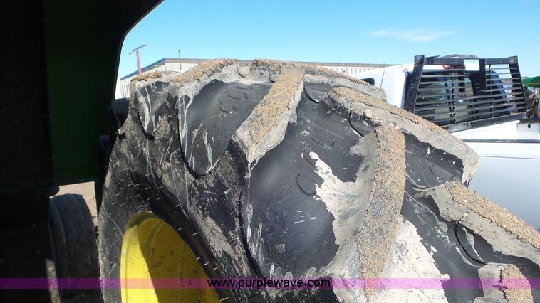 image for item K6970 1995 John Deere 7700 tractor