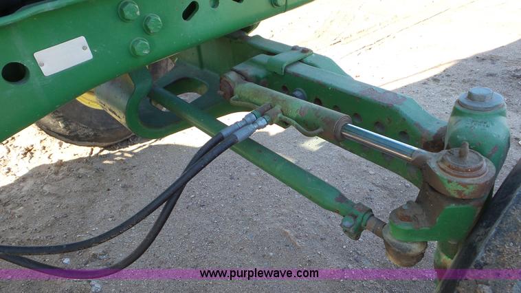 image for item K6970 1995 John Deere 7700 tractor