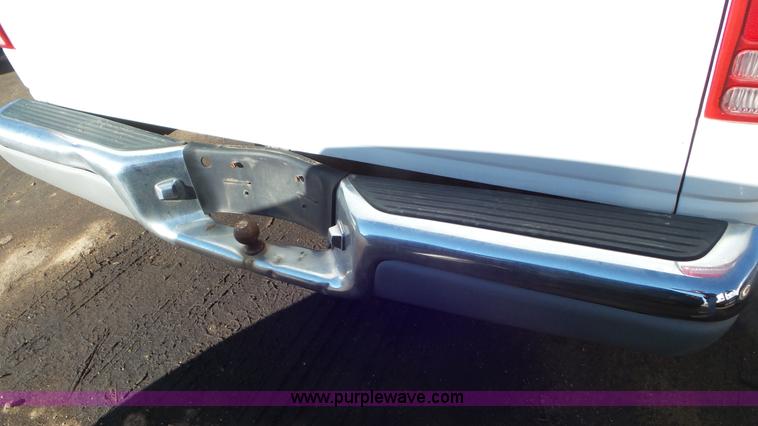 image for item K6971 1998 Dodge Dakota Club Cab pickup truck