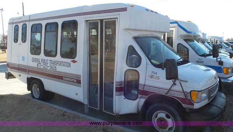 image for item K6972 2000 Ford Econoline E450 bus