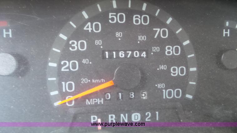 image for item K6972 2000 Ford Econoline E450 bus