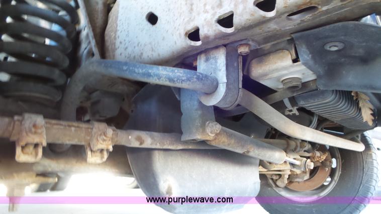 image for item K6972 2000 Ford Econoline E450 bus