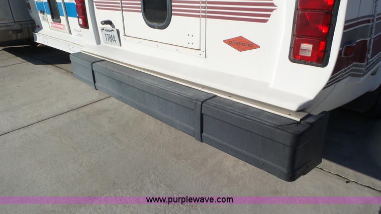 image for item K6972 2000 Ford Econoline E450 bus