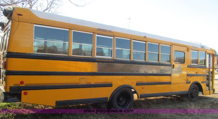 image for item L1833 2004 Thomas Built Saf-T-Liner MVP EF school bus