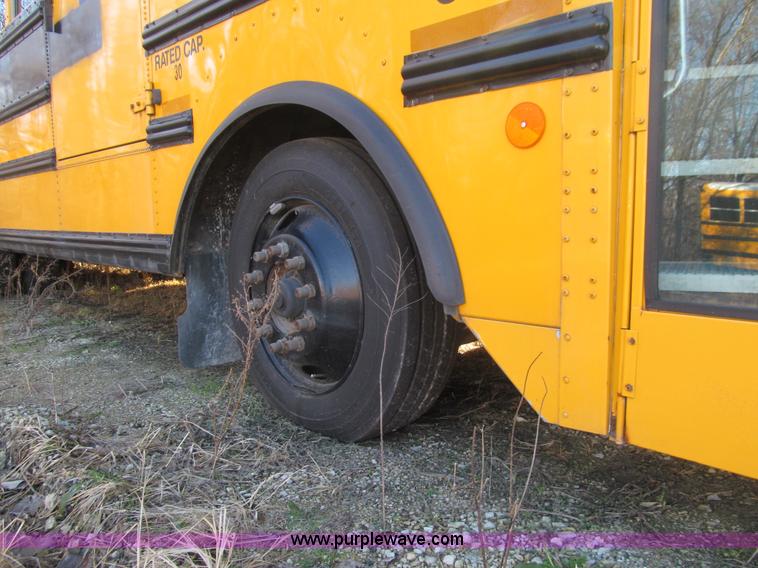 image for item L1833 2004 Thomas Built Saf-T-Liner MVP EF school bus