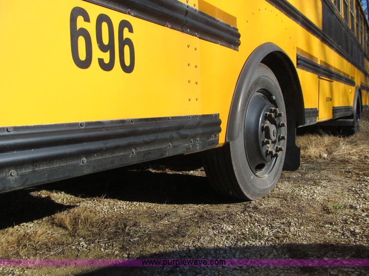 image for item L1833 2004 Thomas Built Saf-T-Liner MVP EF school bus