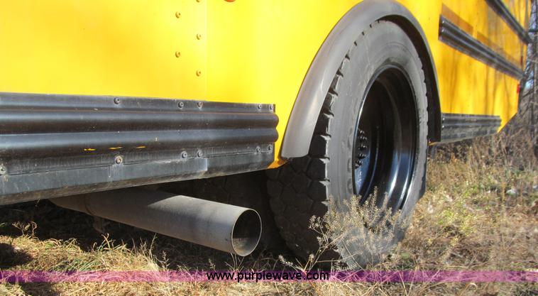 image for item L1833 2004 Thomas Built Saf-T-Liner MVP EF school bus