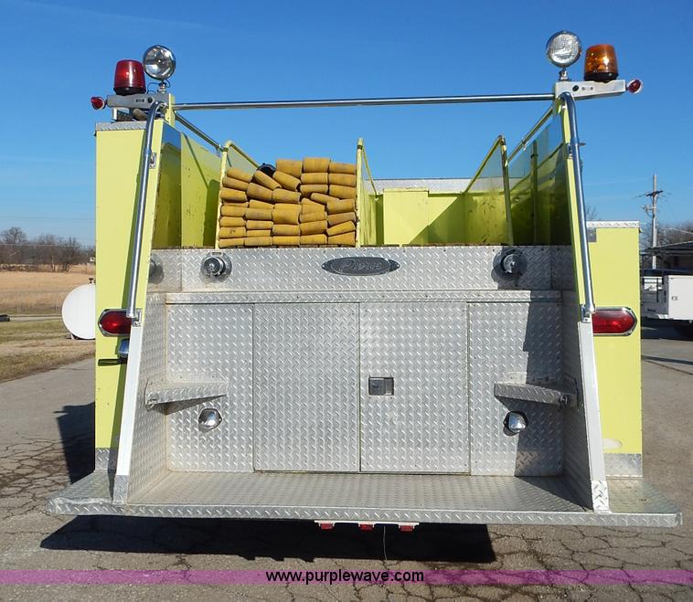 image for item L3637 1978 Pierce Ford 8000 pumper truck