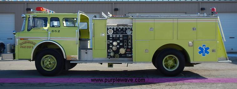 image for item L3637 1978 Pierce Ford 8000 pumper truck
