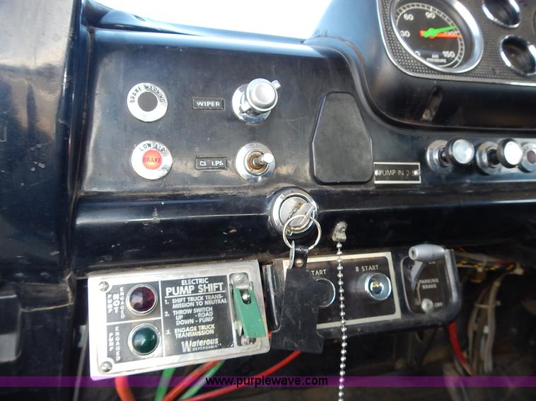 image for item L3637 1978 Pierce Ford 8000 pumper truck