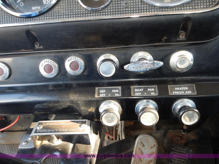 image for item L3637 1978 Pierce Ford 8000 pumper truck