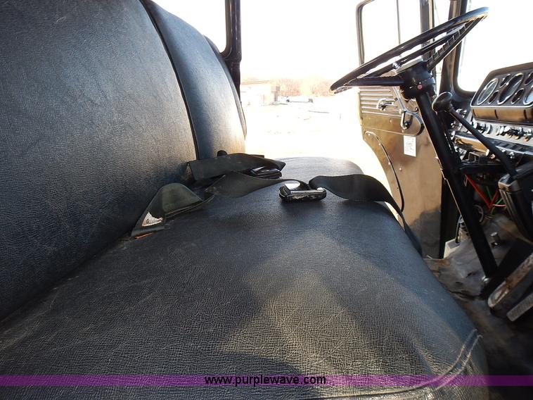 image for item L3637 1978 Pierce Ford 8000 pumper truck