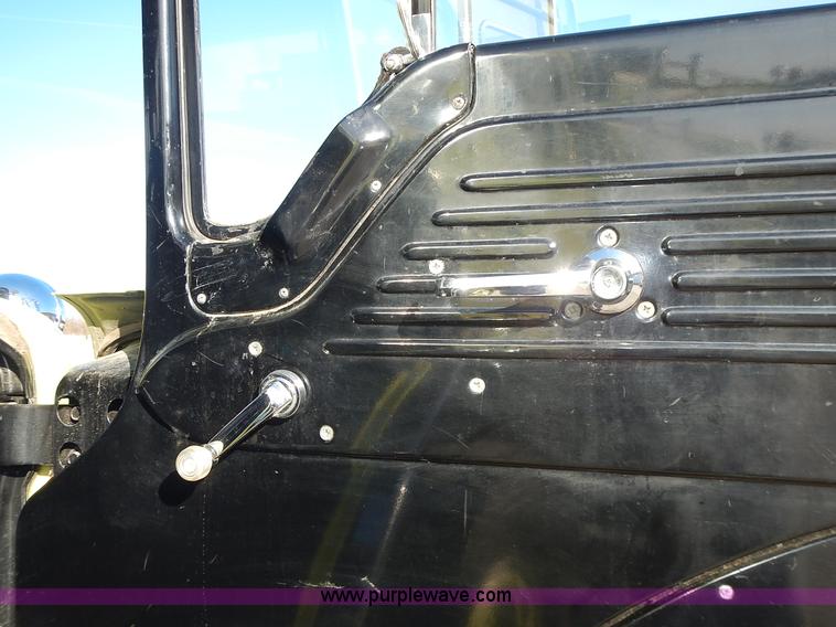 image for item L3637 1978 Pierce Ford 8000 pumper truck