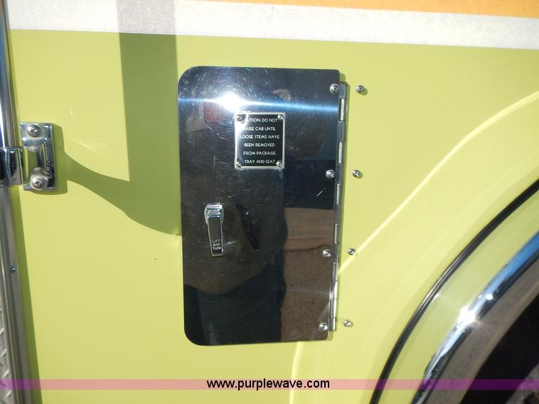 image for item L3637 1978 Pierce Ford 8000 pumper truck
