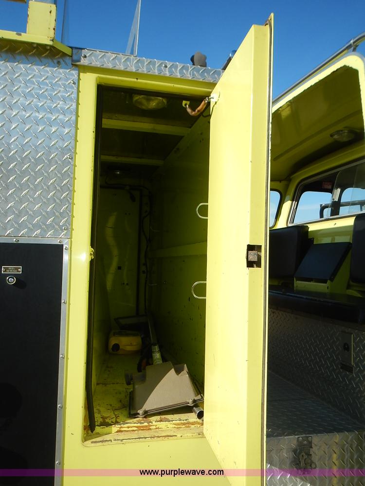 image for item L3637 1978 Pierce Ford 8000 pumper truck