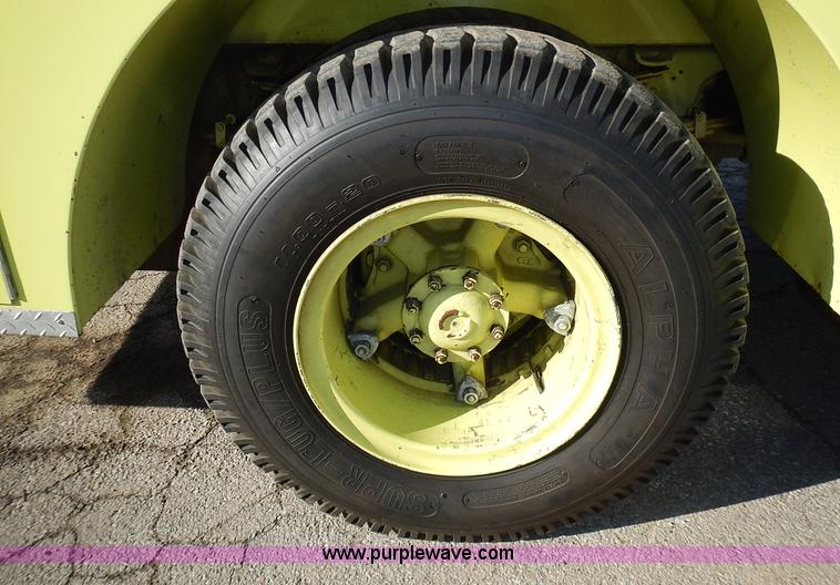 image for item L3637 1978 Pierce Ford 8000 pumper truck